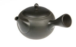 gruener-tee-teekanne