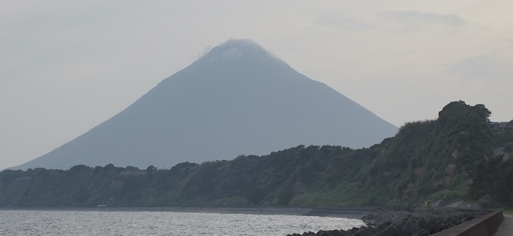 Der imposante Vulkan Mt. Kaimondake am Südost-Zipfel Kagoshimas